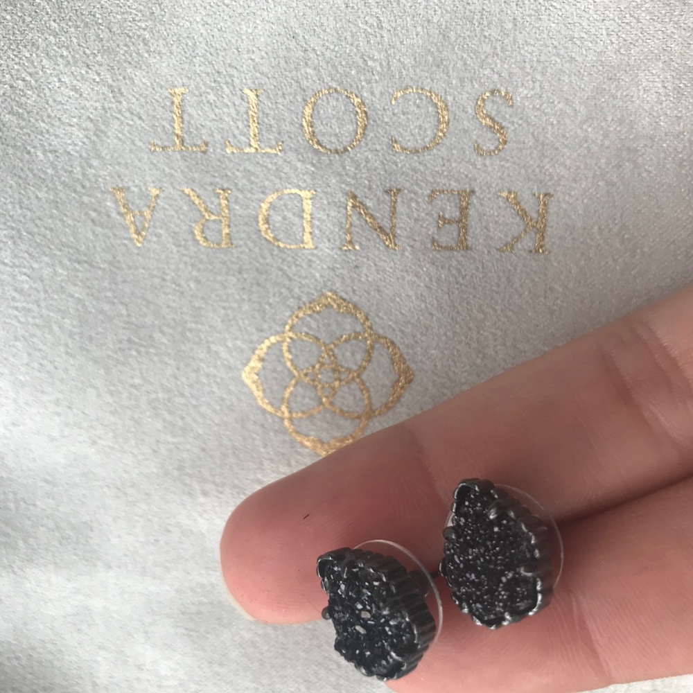 Kendra Scott earrings. Like new!!